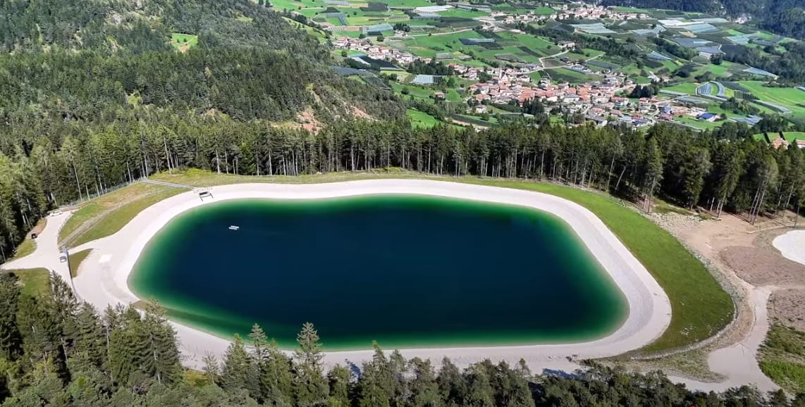 Dalla stampa: "L'acqua che costruisce il futuro".